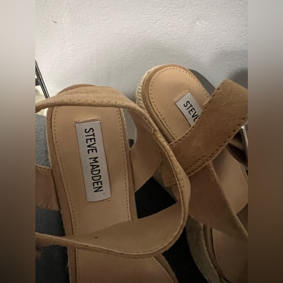 STEVE MADDEN HEELS✅ - Picture 3 of 5